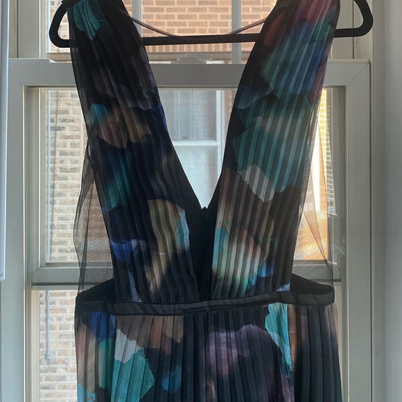 COPY - Bebe mesh floor length gown - Picture 5 of 6